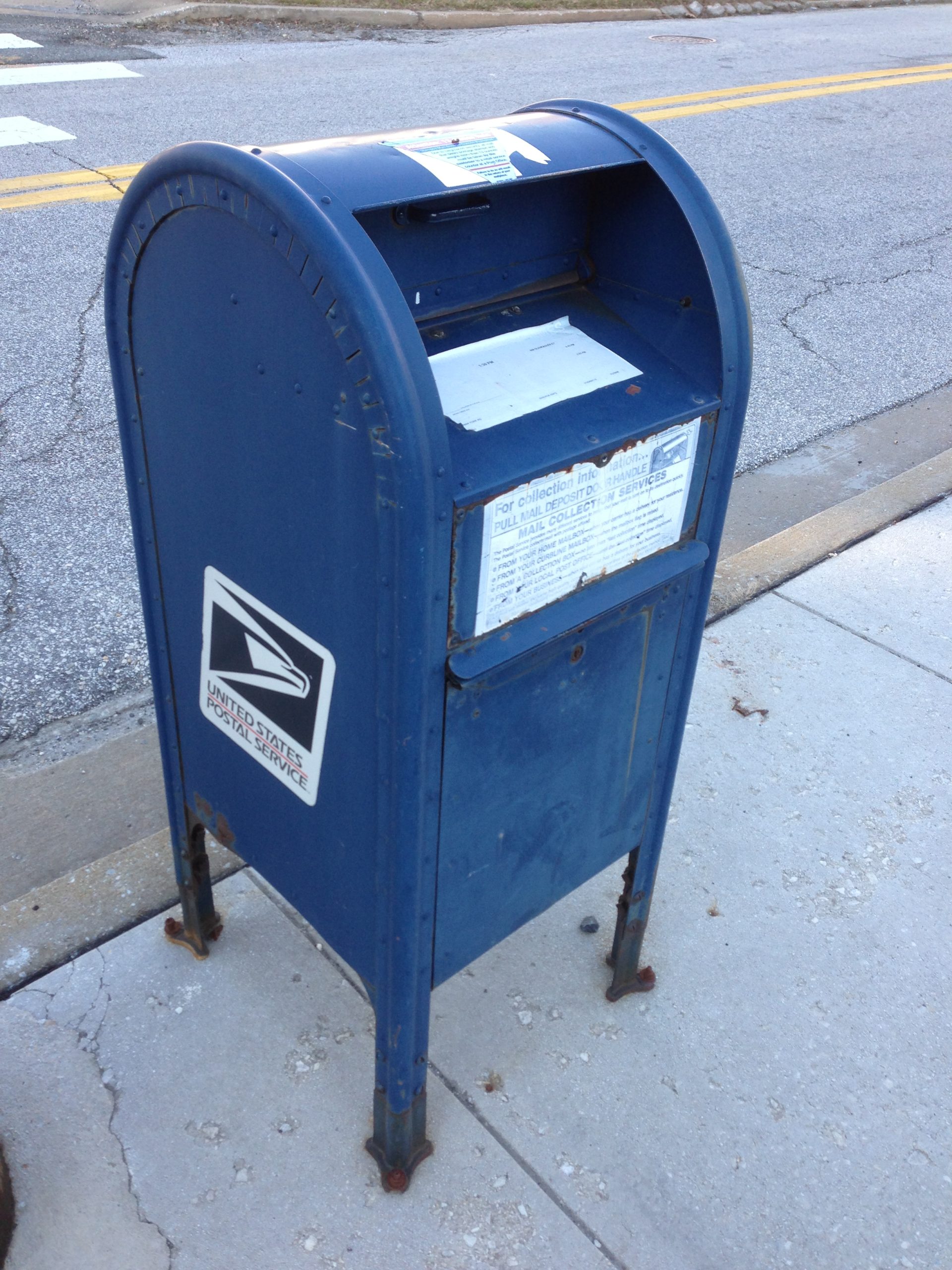 Blue_USPS_Mailbox